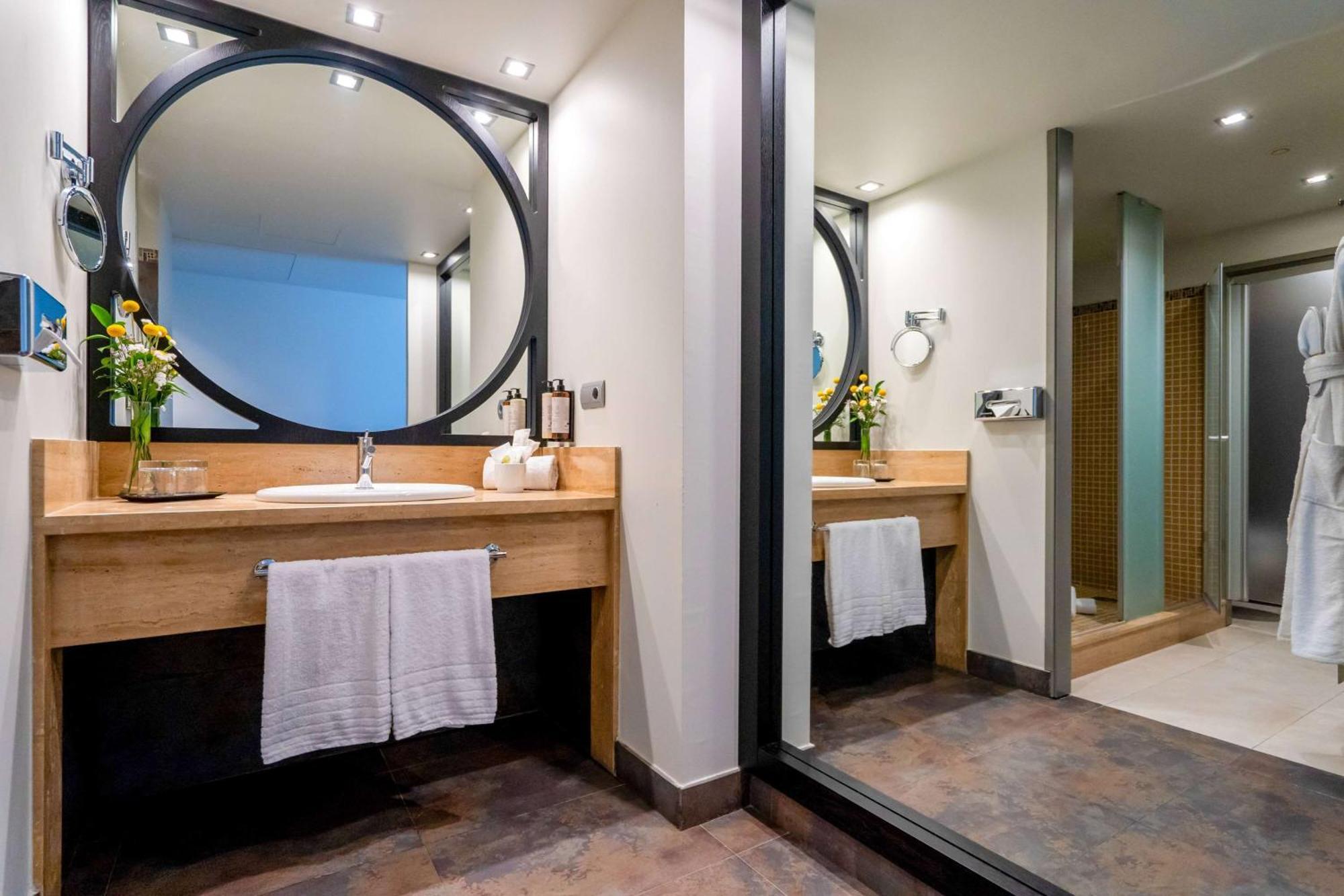 Dolce By Wyndham Barcelona Resort Sant Esteve Sesrovires Luaran gambar